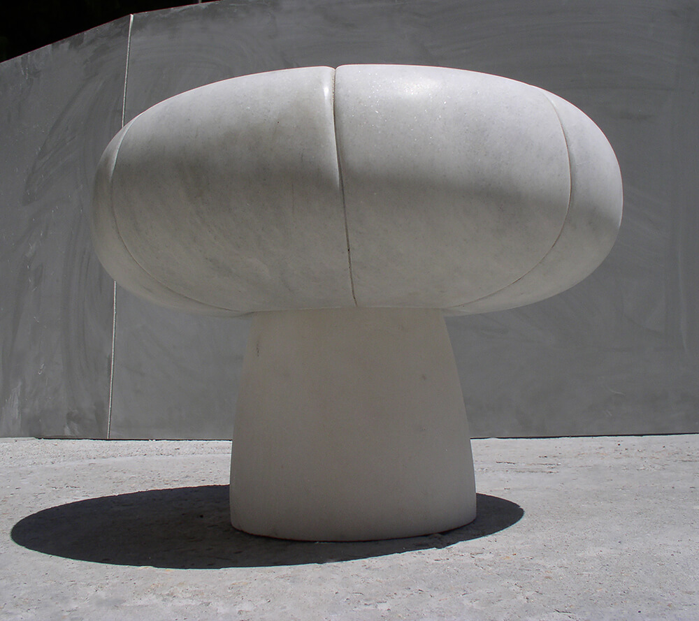 Spaceroom / 170x180x180cm / marble / 2001 Spaceroom / 170x180x180cm / marble / 2001 / Monumental Sculptures